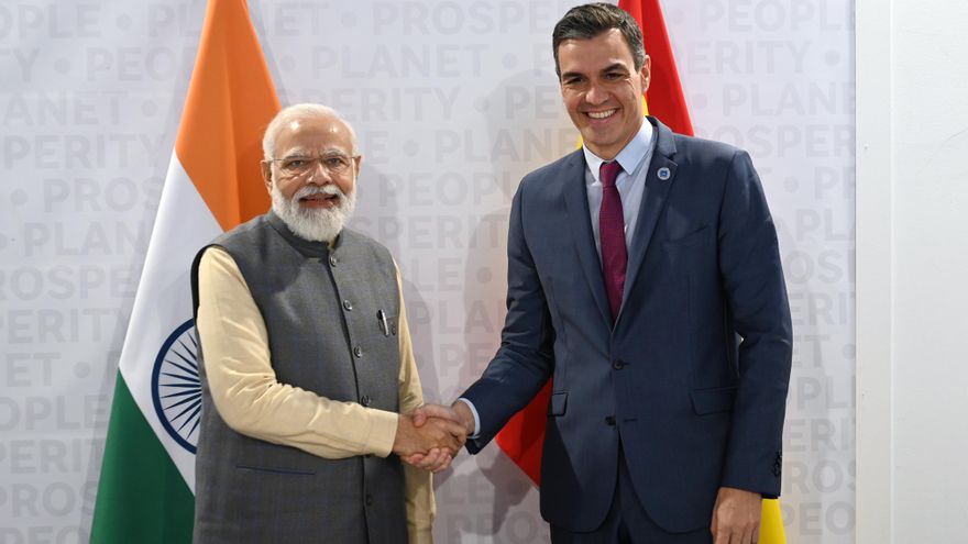 Sánchez viaja a India con el reto de llevarse un contrato millonario para Navantia