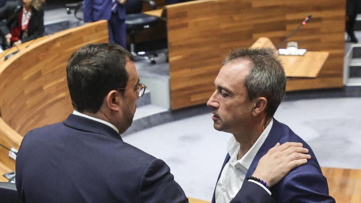 Adrián Barbón y Ovidio Zapico, en la Junta, en una imagen de archivo.