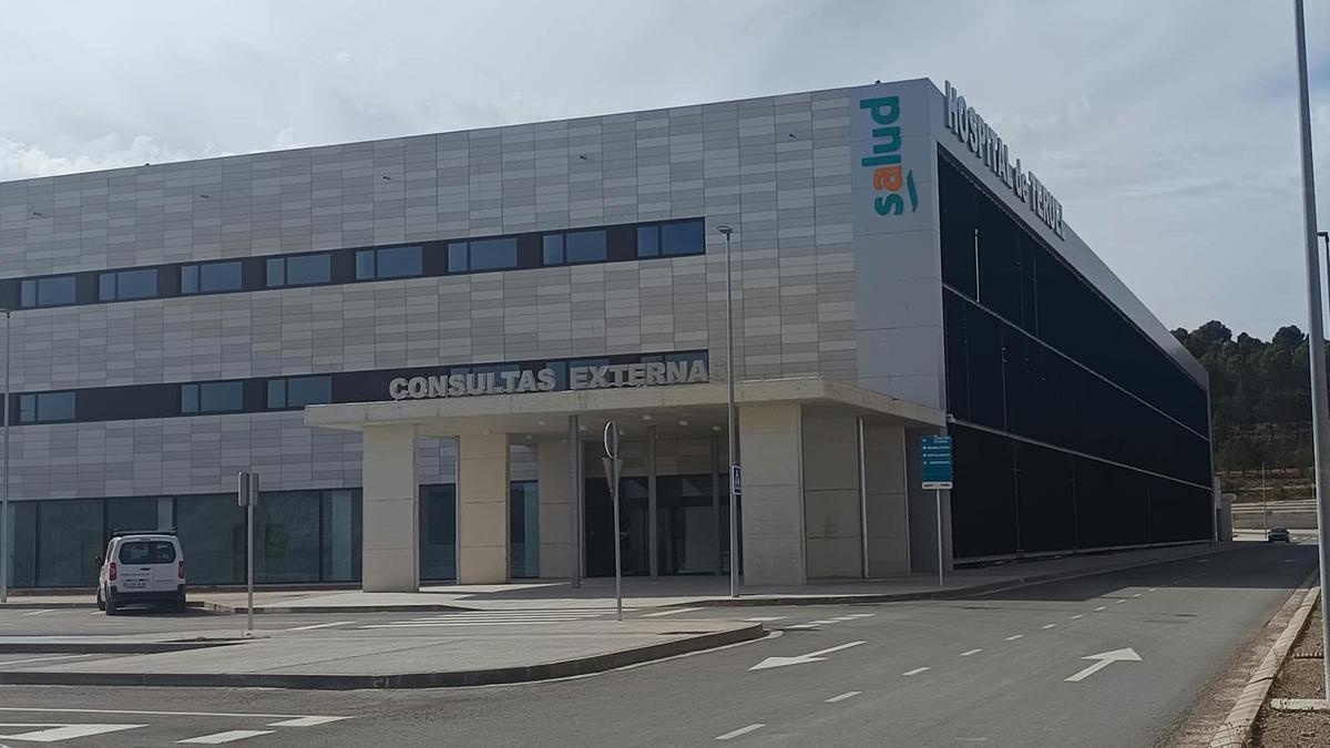 Fachada principal del nuevo hospital Obispo Polanco de Teruel.