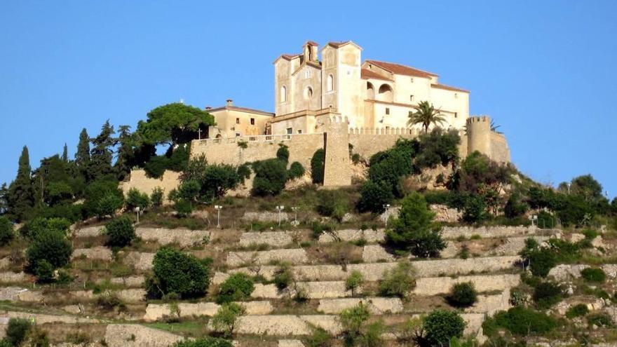 Sant Salvador, una de las imágenes más características de Artà.