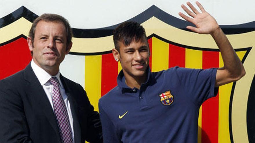 El padre de Neymar confirma que cobró 10 millones en 2011