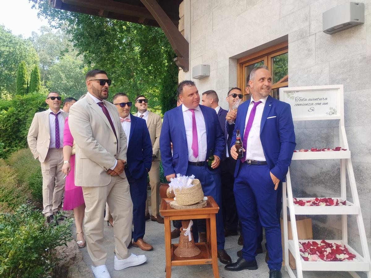 La boda de dos mejores amigos, Sara y Bruno, en Llanera, en imágenes