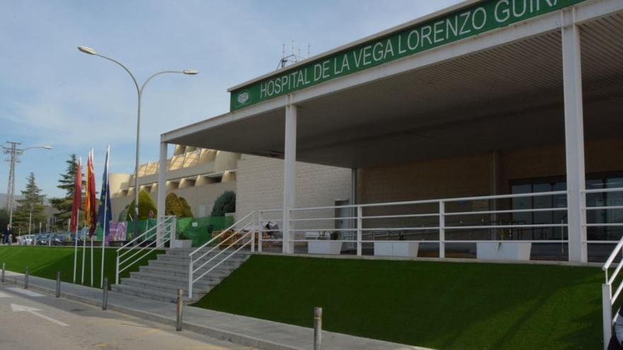 Trabajadores del hospital de Cieza piden la restitución del director médico cesado