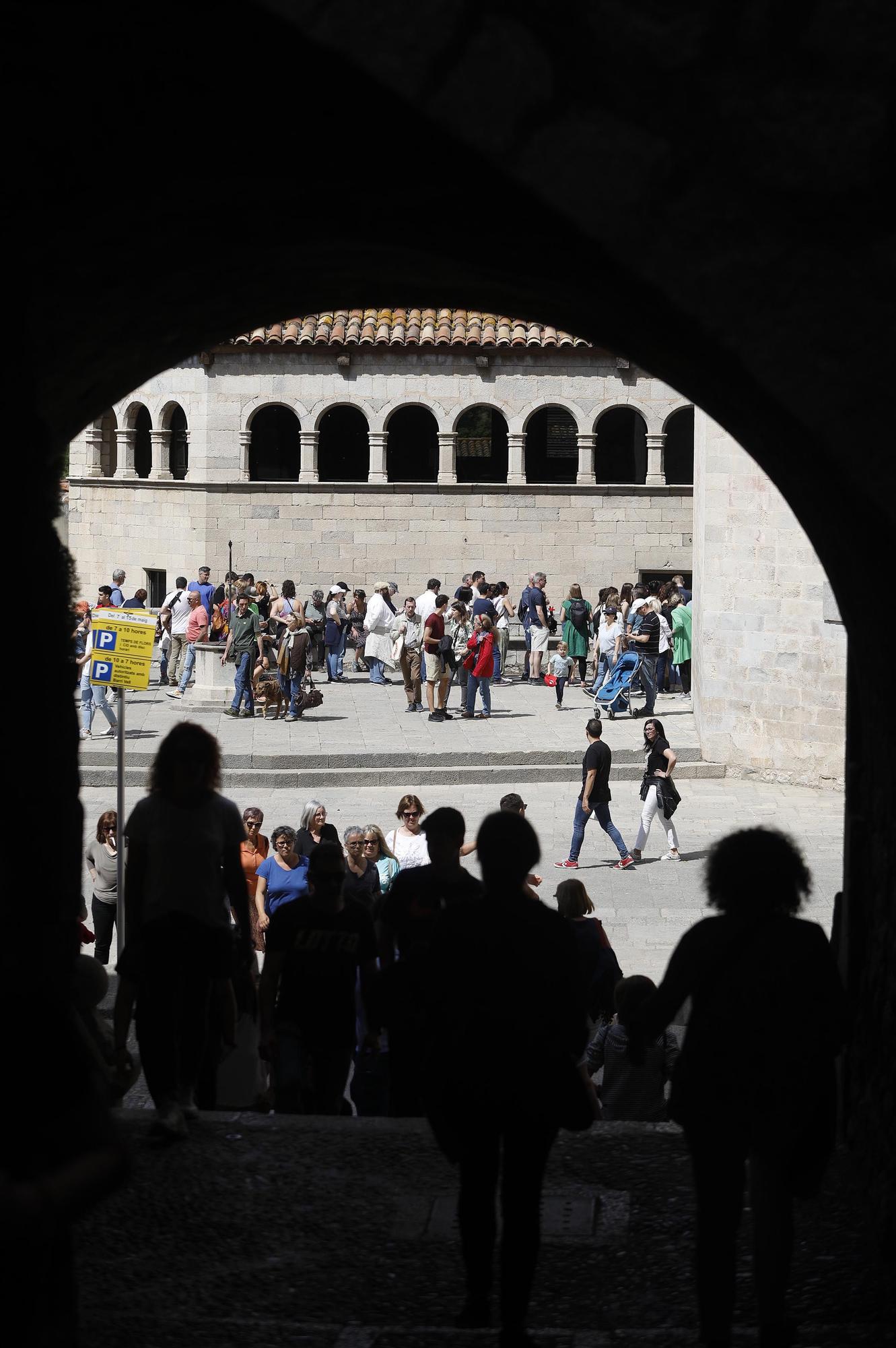 Girona es torna a omplir de color i riuades de gent en el retorn a la normalitat de Temps de Flors