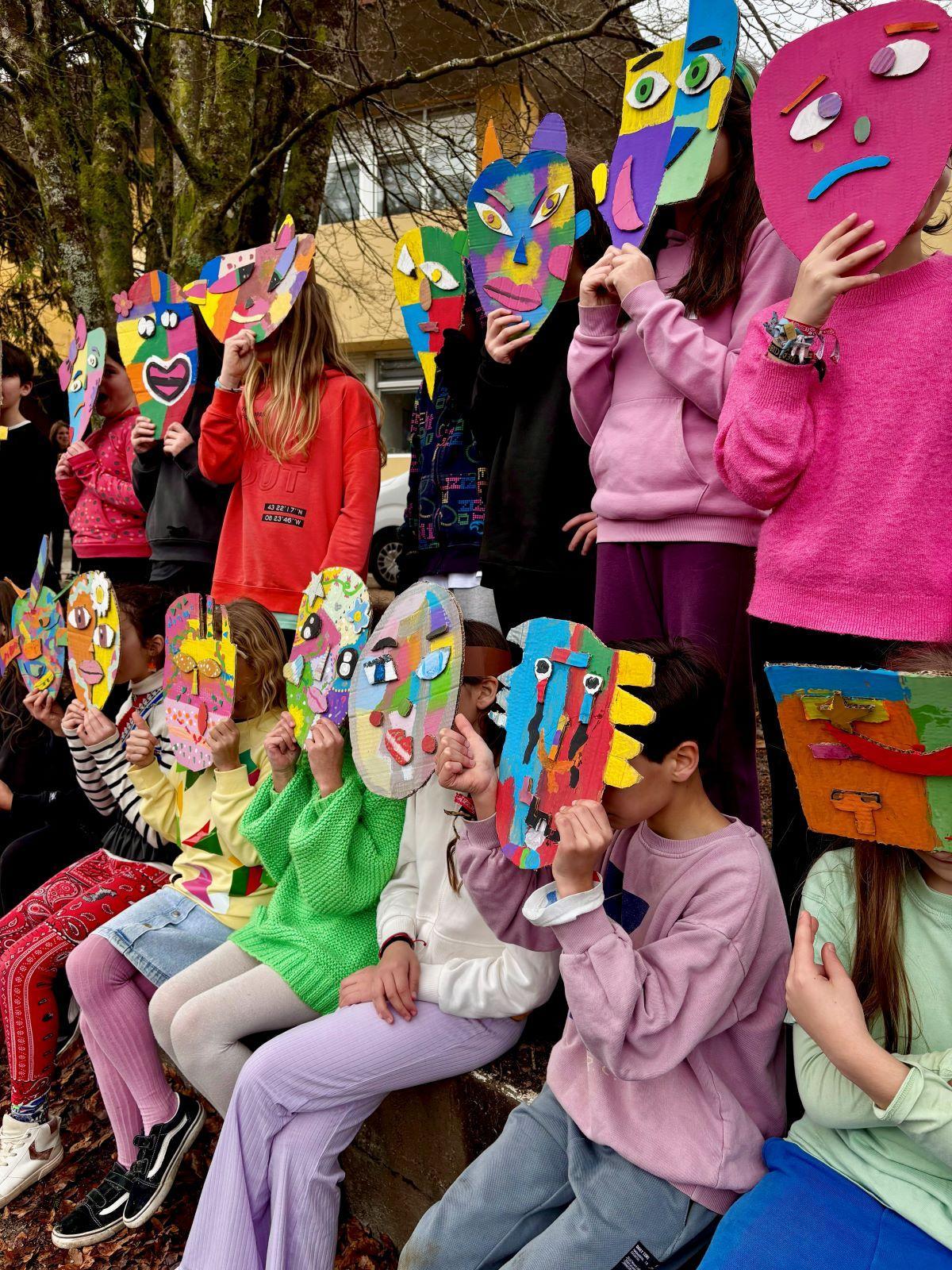 O Entroido enche de creatividade e tradición os colexios