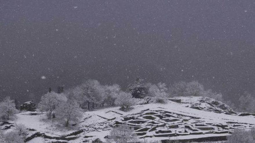 El Chao Samartín, nevado, en un temporal tiempo atrás.