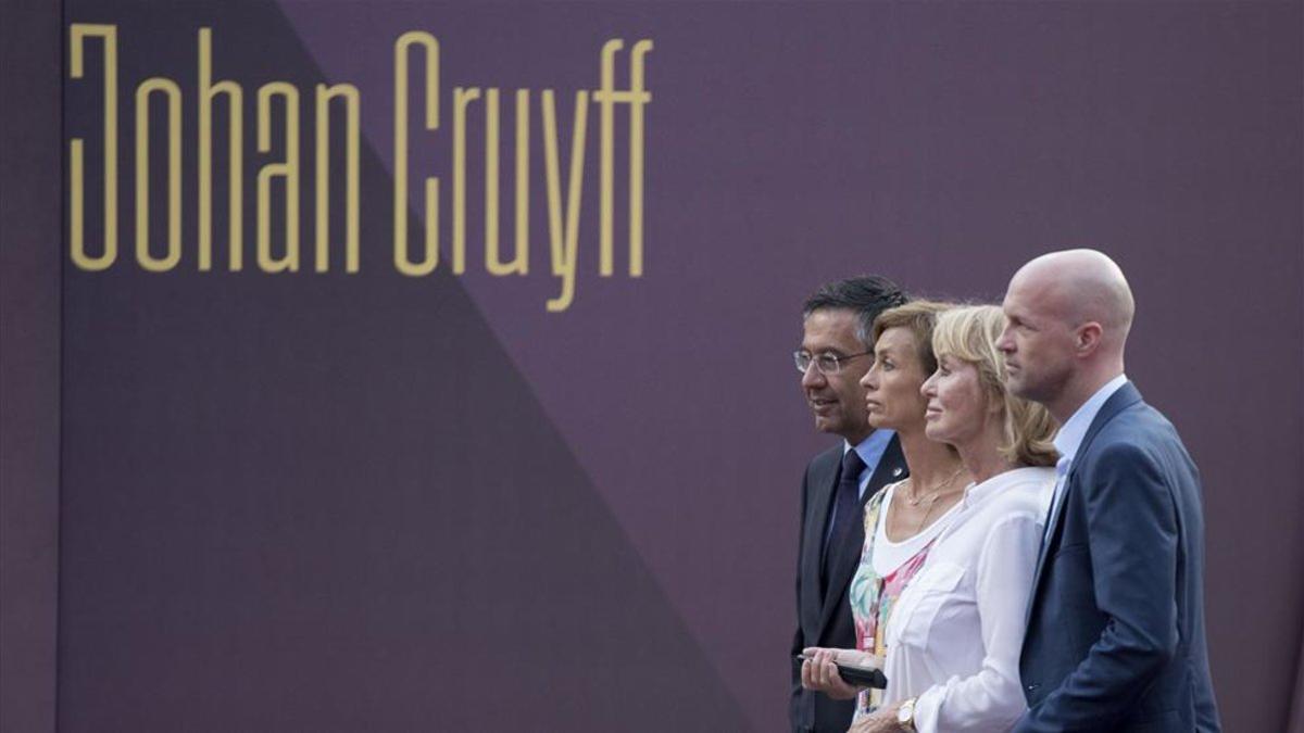 jdiazinauguraci n estatua johan cruyff  foto  javi ferr190828232324