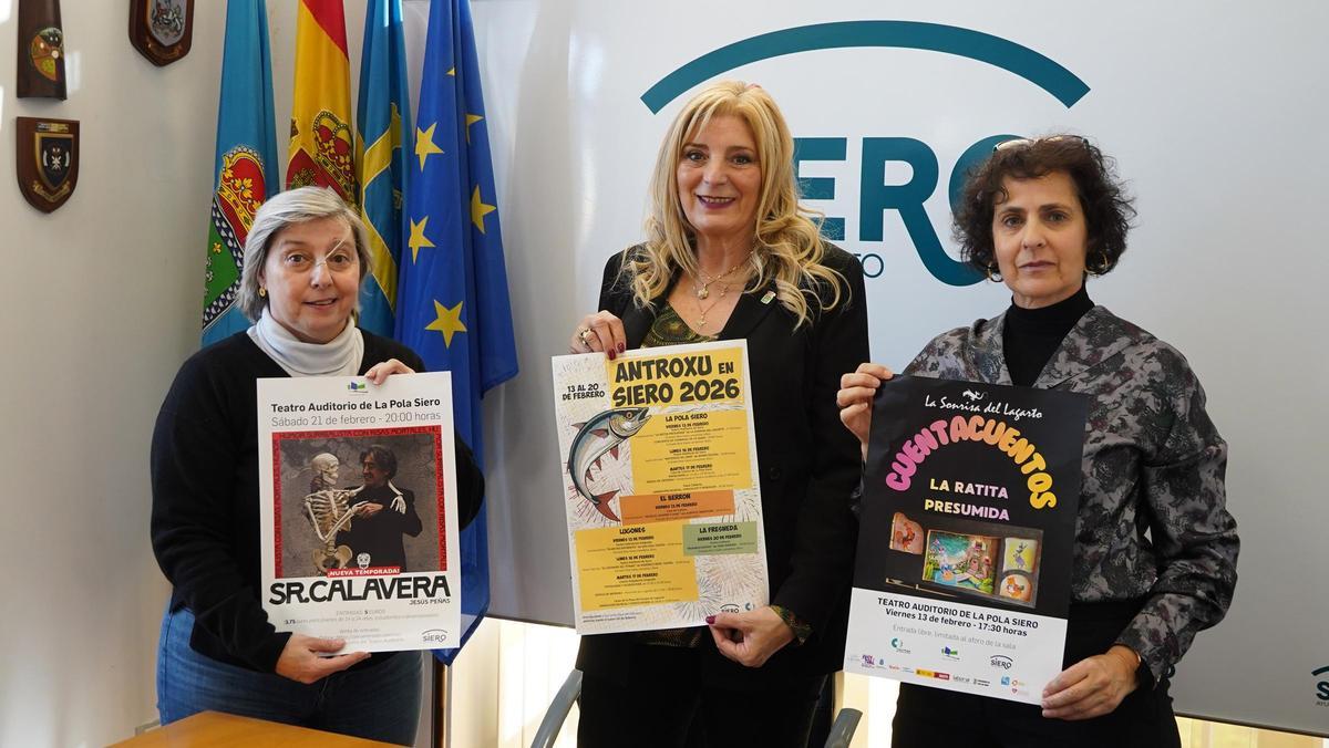 Por la izquierda, Isabel González, Aurora Cienfuegos y Mercedes Rodríguez, este jueves, durante la presentación del programa.