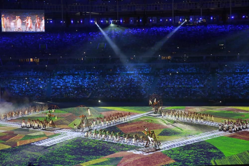 La ceremonia de inauguración de las Olimpiadas recreó el Brasil indígena, las diferentes culturas y las grandes urbes.