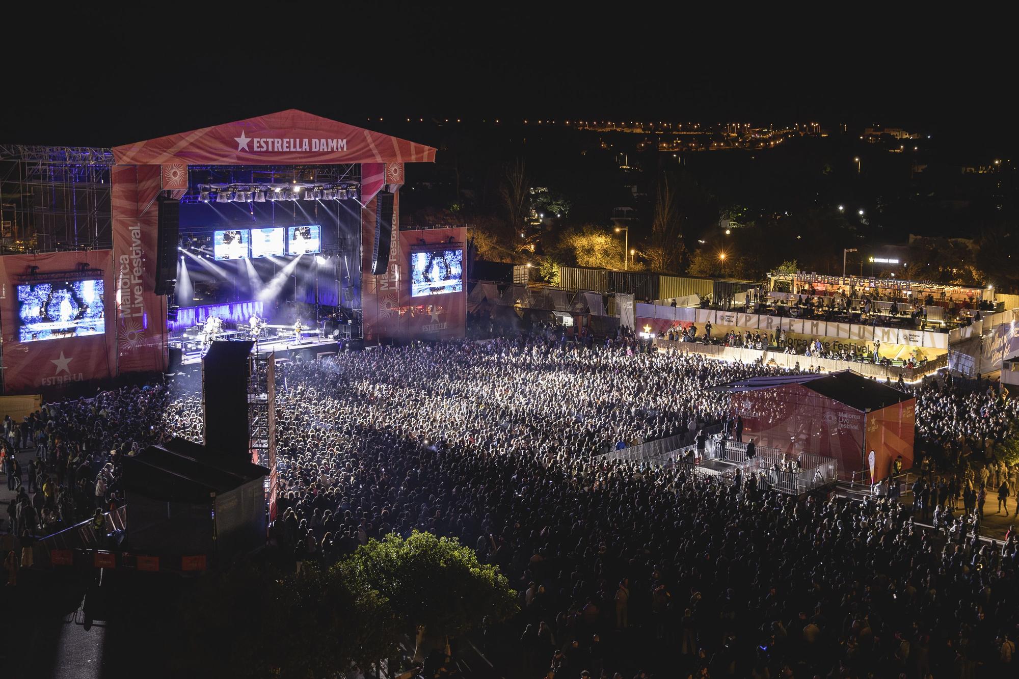 The Kooks, Vetusta Morla y Bad Gyal arrasan en la jornada inaugural de Mallorca Live 2023