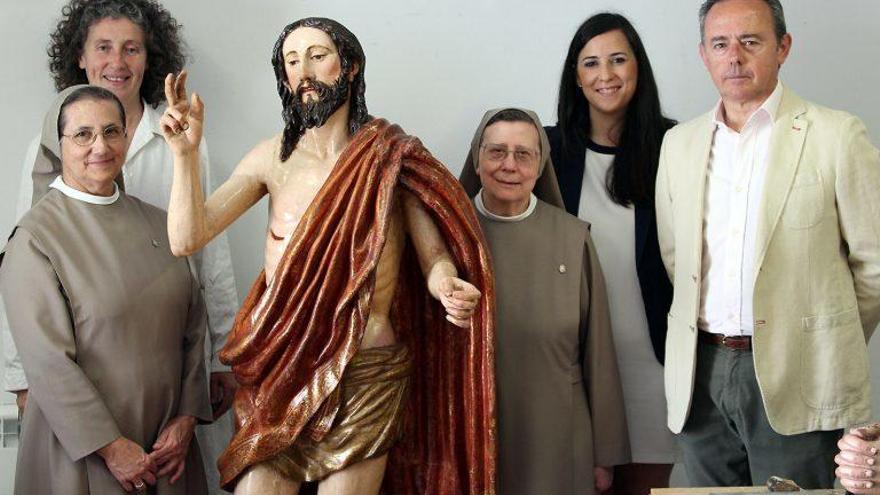 Los ediles Francisco Ruiz y Ana Cebrián, Marisa Olmedo y dos Hermanas Franciscanas de los Sagrados Corazones.