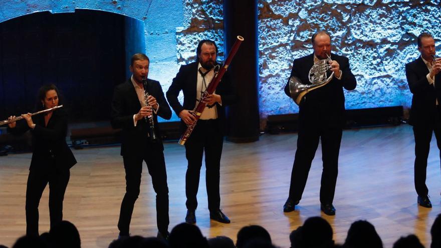 Los integrantes del quinteto de viento “Carion”, ayer, en Oviedo. | Luisma Murias