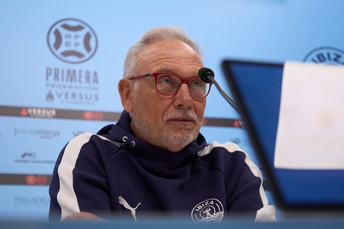 Imagen de Miguel Álvarez en la rueda de prensa de este viernes