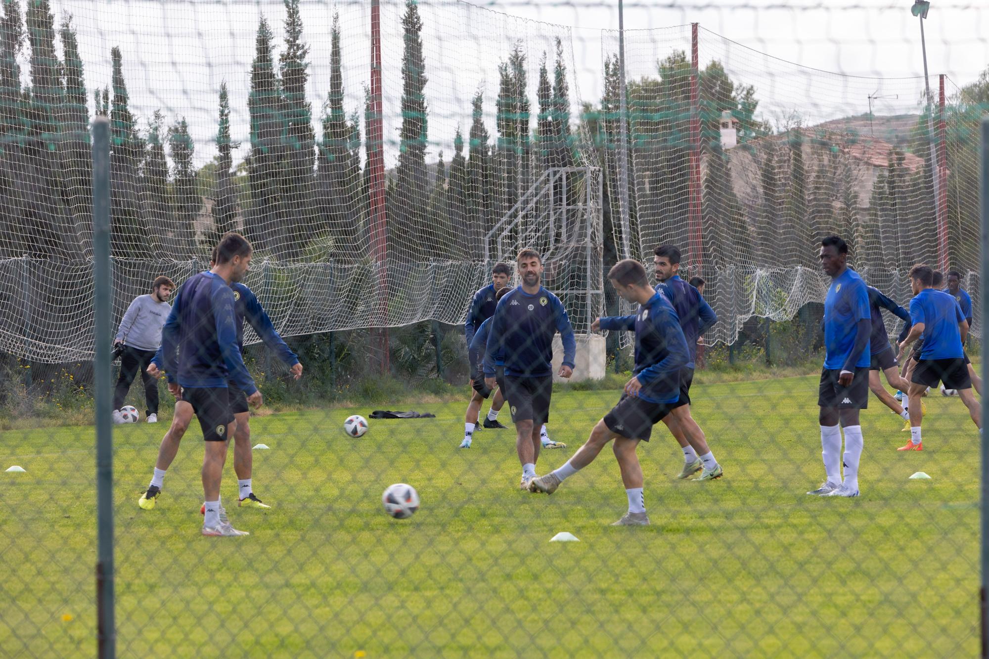 Primer entrenamiento de Lolo Escobar, nuevo entrenador del Hércules