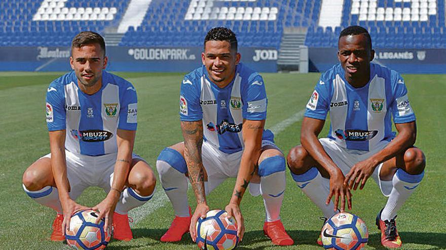 Rober, Luciano y Koné, en su presentación en Butarque.