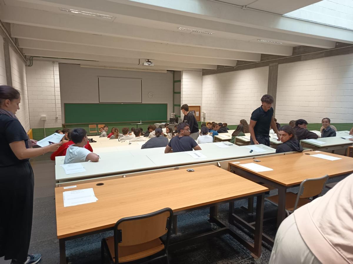 Alumnos de Rodeira ya dentro del aula.