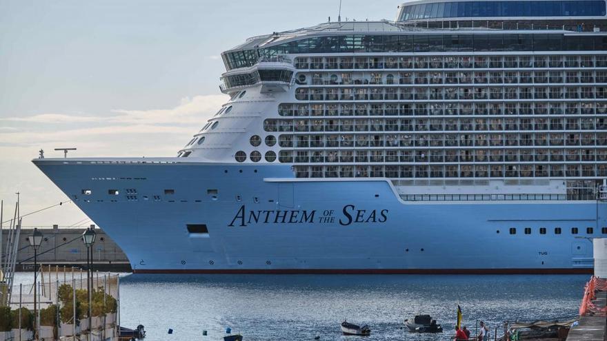 La visita del ‘Anthem of the Seas’ estrena  la temporada de cruceros 2022-2023 en Santa Cruz