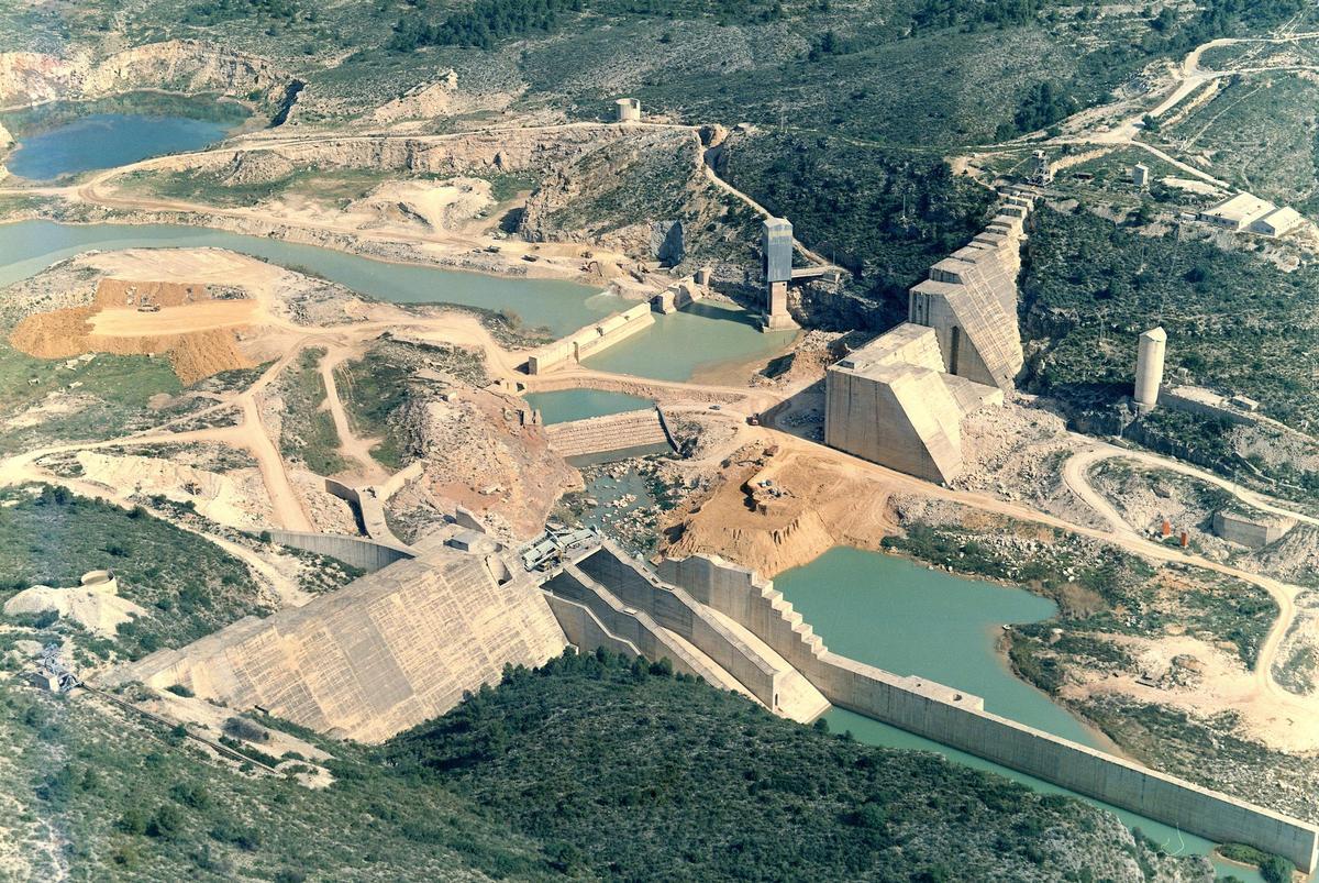 Construcción de la presa de Tous. 1990.