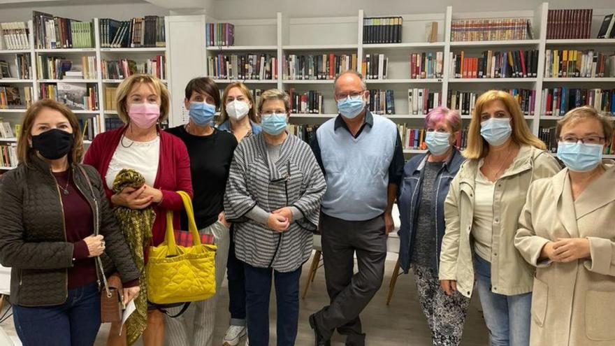 Pedro José Aznar presentó el libro ‘El apellido Cruz en Ainzón’. | SERVICIO ESPECIAL