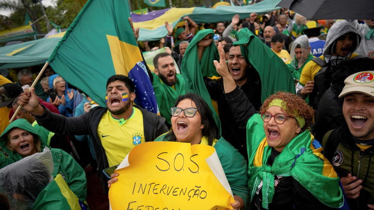 Seguidores de Bolsonaro durante un protesta este miércoles.