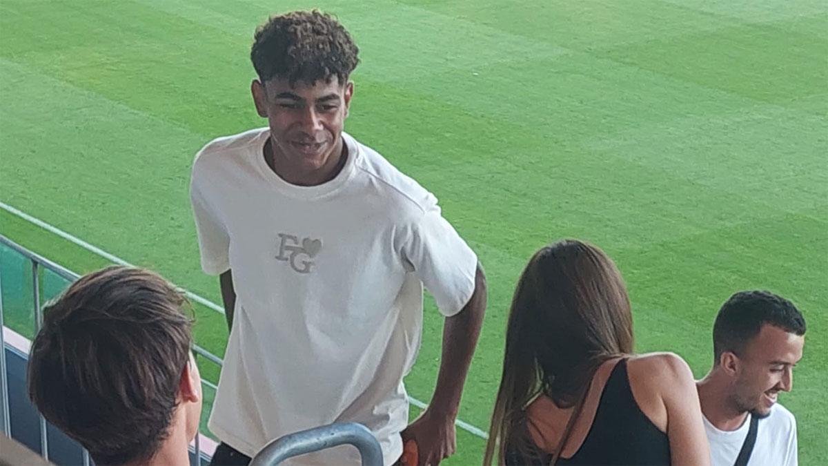 Lamine Yamal, en la tribuna del Estadi Johan Cruyff
