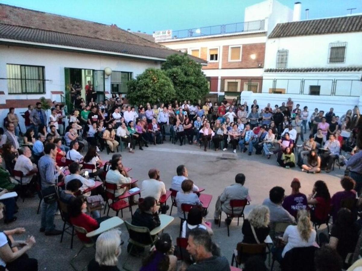 Asamblea en el Rey Heredia.