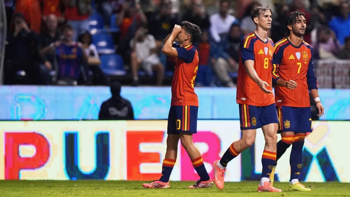 Pedri vio portería en el duelo ante Perú