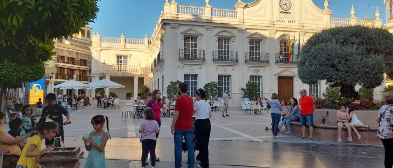 Imagen de la céntrica Plaza de España, donde se ubican las casas consistoriales.