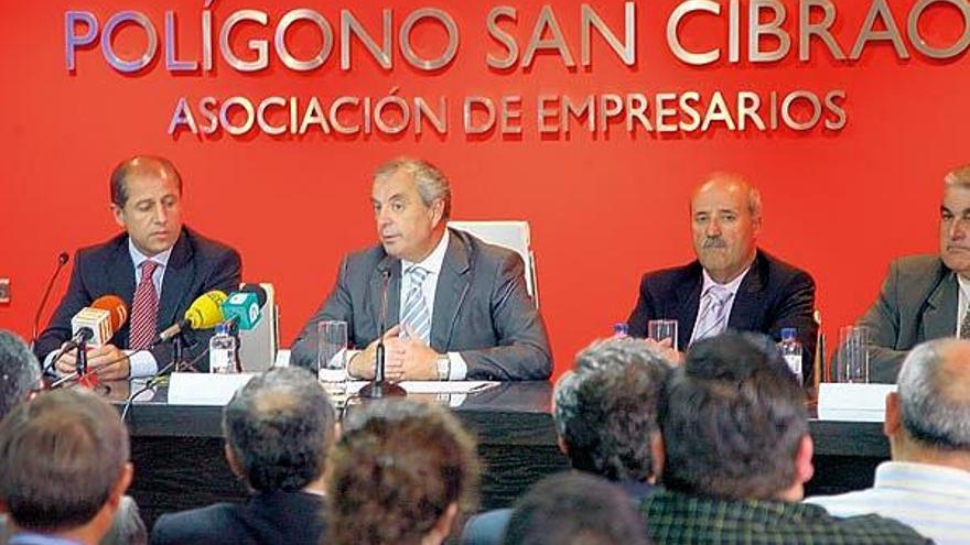 Manuel Vázquez y Manuel Rodríguez de la Fuente, en el acto de clausura de la asamblea.