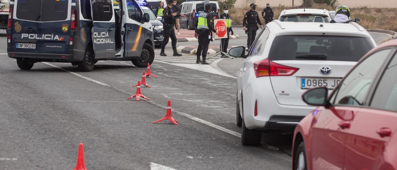 Controles de tráfico a la salida de Alicante