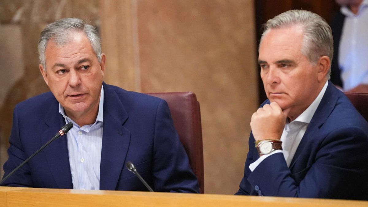 José Luis Sanz y Juan Bueno durante el debate sobre el estado de la ciudad.