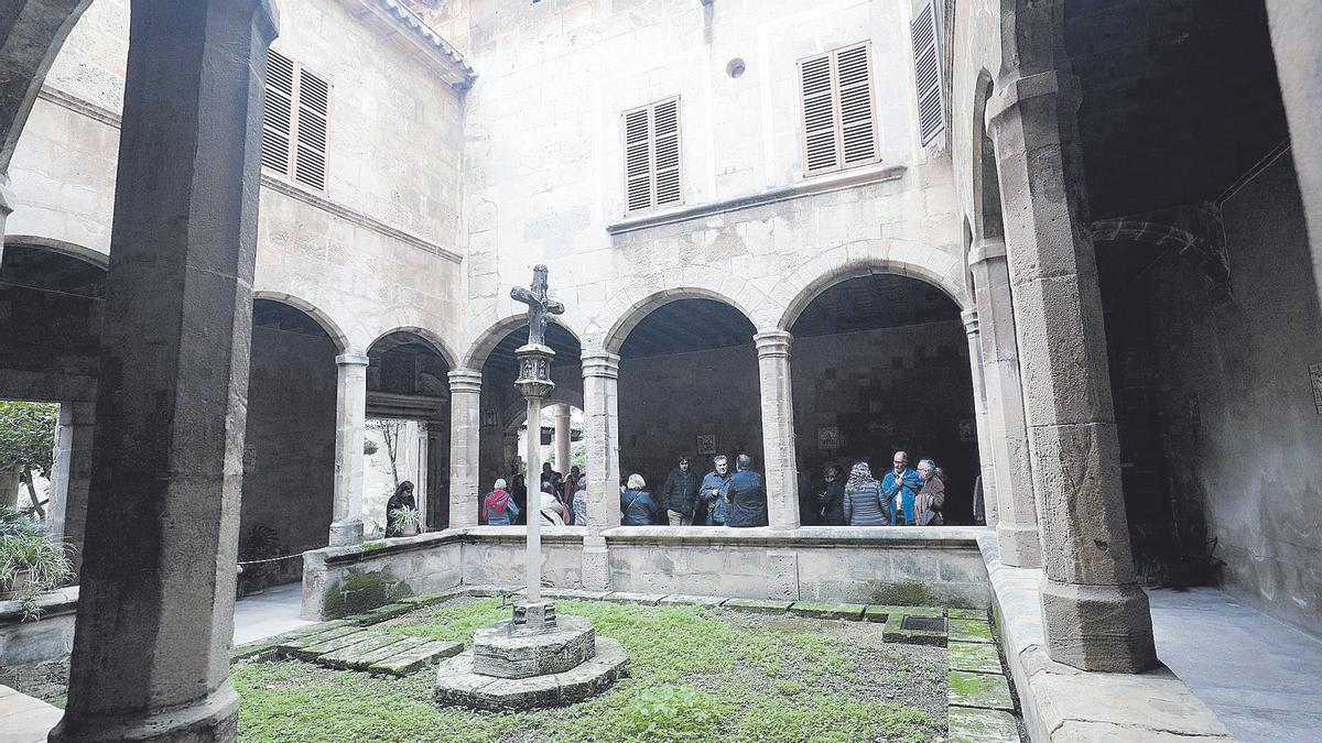 El convento de Sant Jeroni se encuentra situado en el casco antiguo de Palma.