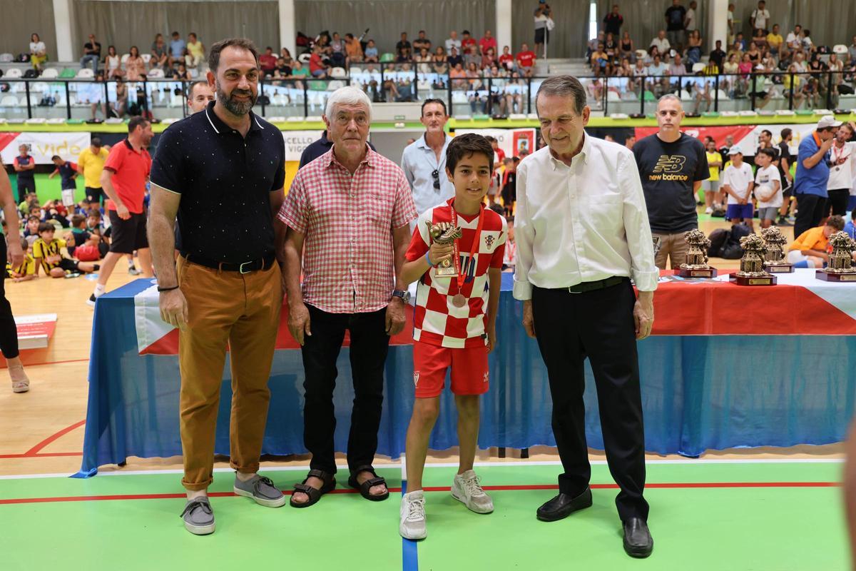 La entrega de medallas de la Vigo Cup, en imágenes