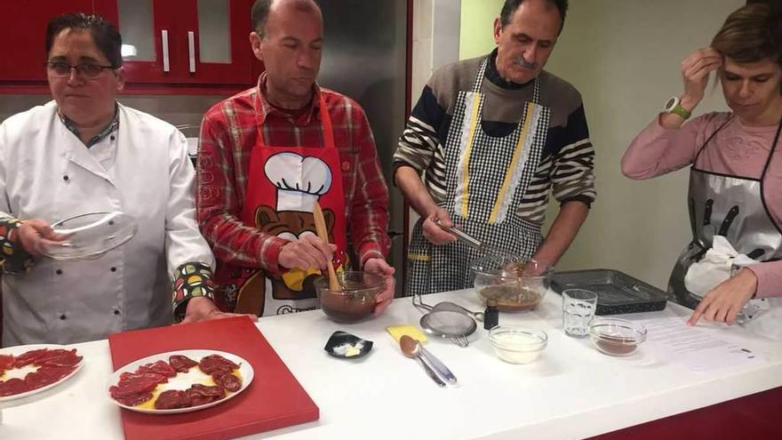 Los hombres, mayoría en los cursos para aprender a cocinar