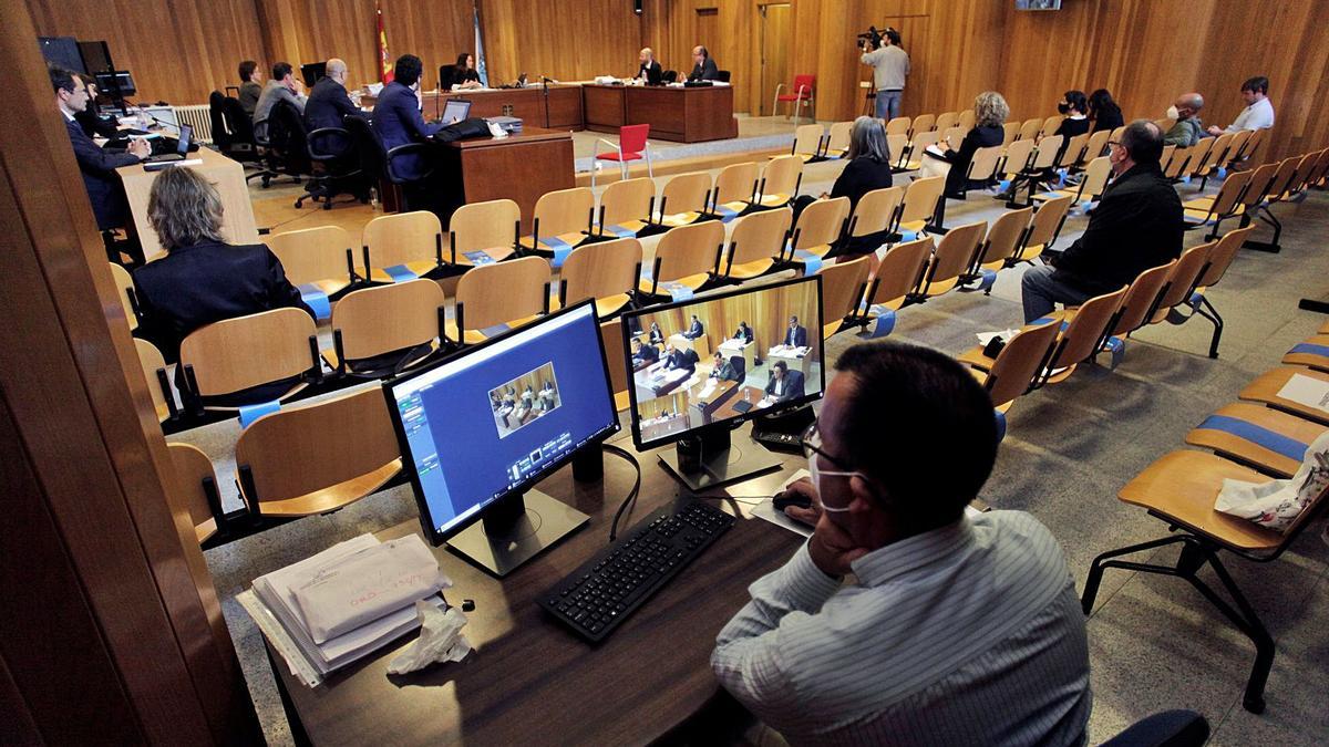 Imagen de un juicio en A Coruña. |   // CABALAR