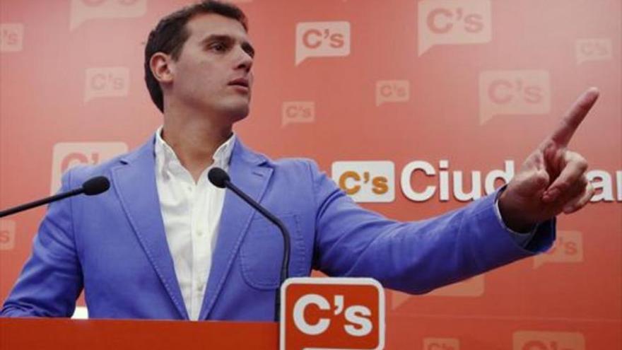 C&#039;s lidera el acoso al PSOE para que se abstenga