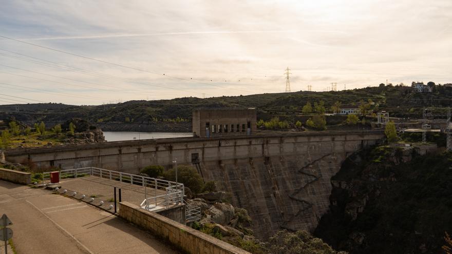 El nivel del embalse de Ricobayo, insuficiente para el ejercicio de deportes acuáticos