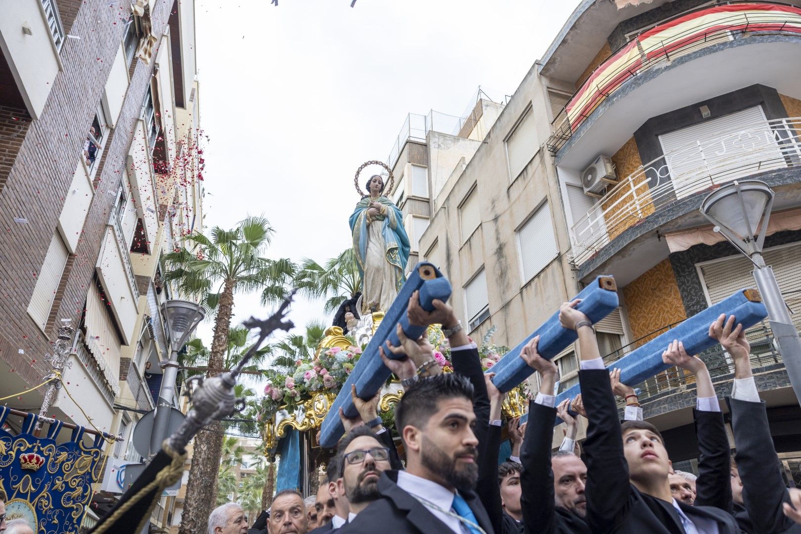 Emotivo Encuentro del Domingo de Resurrección en Torrevieja