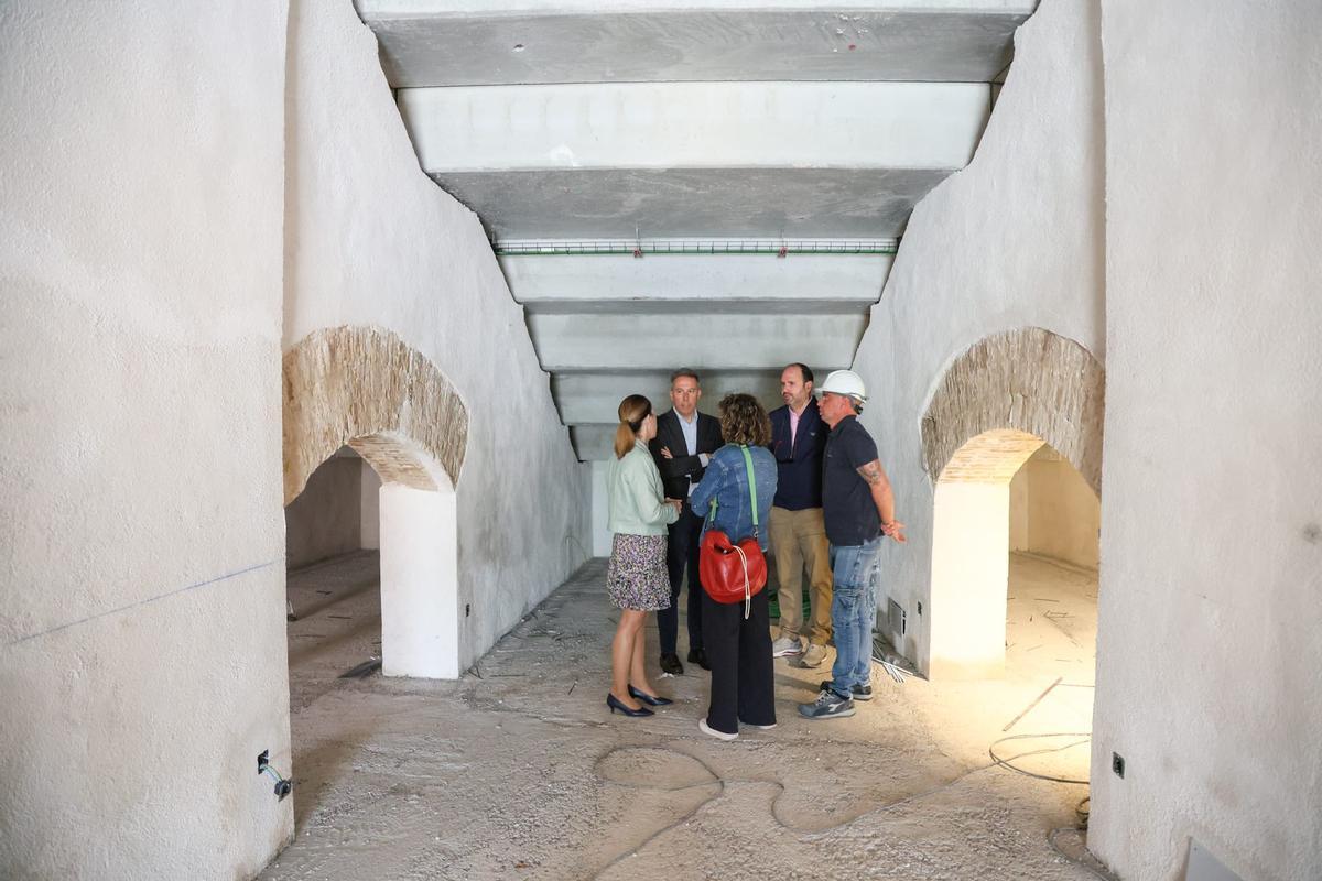 Una delegación municipal visitaba las obras este jueves.