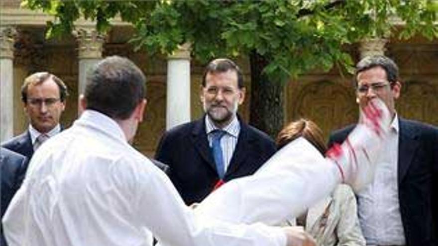 Rajoy le recuerda a Aznar que ahora es él quien dirige el PP