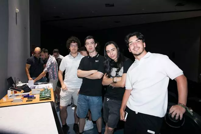 Cuatro alumnos de FP en Zafra idean una alerta contra incendios e inundaciones sin cobertura móvil