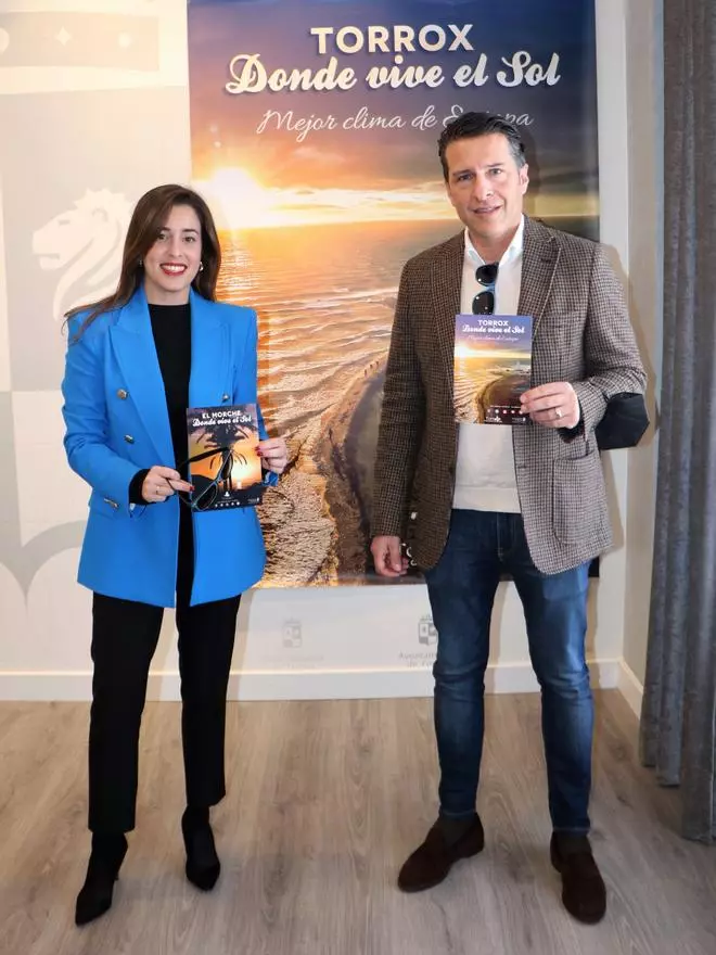 Torrox estrena expositor propio en Fitur con la campaña 'Donde vive el Sol'