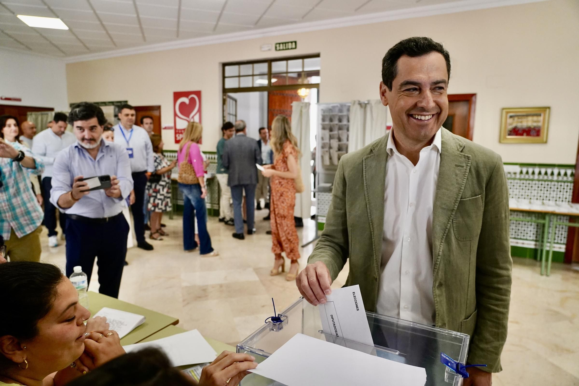 La jornada electoral del 9J al Parlamento Europeo en Málaga, en imágenes