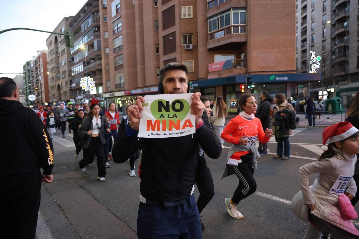 ¡Búscate en las imágenes de la San Silvestre de Cáceres!