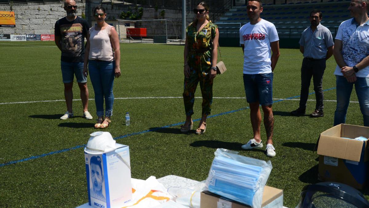 Acto de donación del material el pasado 29 de mayo en el campo de fútbol de Moaña.// Gonzalo Núñez