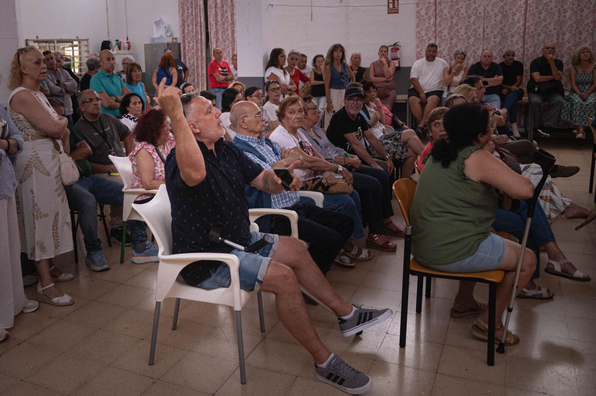 Asamblea en el barrio de La Salud sobre los aparcamientos