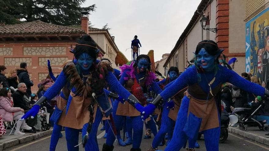 Participantes de uno de los desfiles del año pasado.