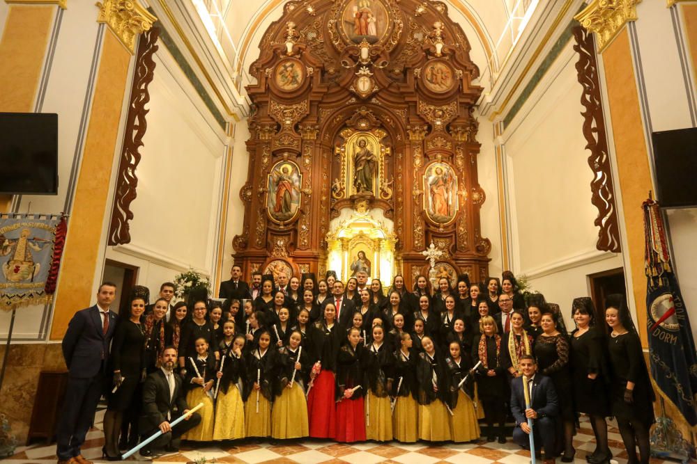 Varios momentos de la procesión que se celebró en honor al apóstol en Benidorm.