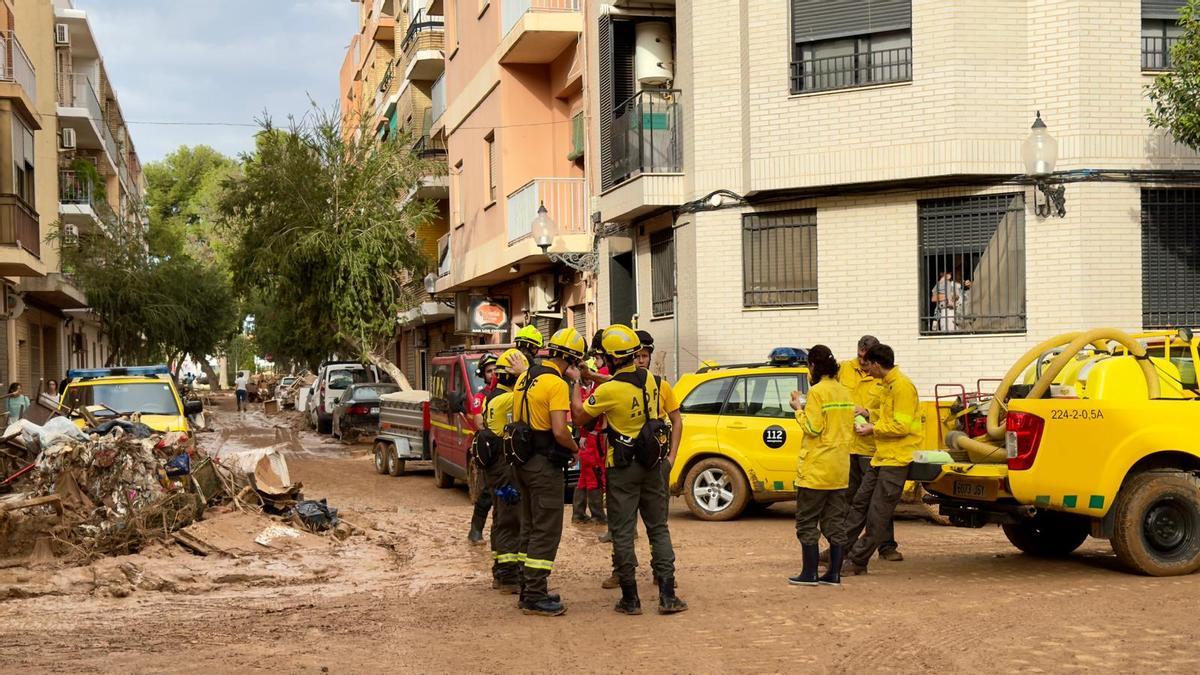 FOTOS | El bombero de Palma Xavier Fernández acude a Valencia para ayudar tras la catástrofe