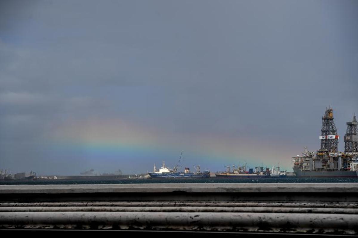 LAS PALMAS GRAN CANARIA 17-01-19 LAS PALMAS DE GRAN CANARIA. METEOROLOGIA. LLuvia y arcoiris.    FOTOS: JUAN CASTRO  | 18/01/2019 | Fotógrafo: Juan Carlos Castro